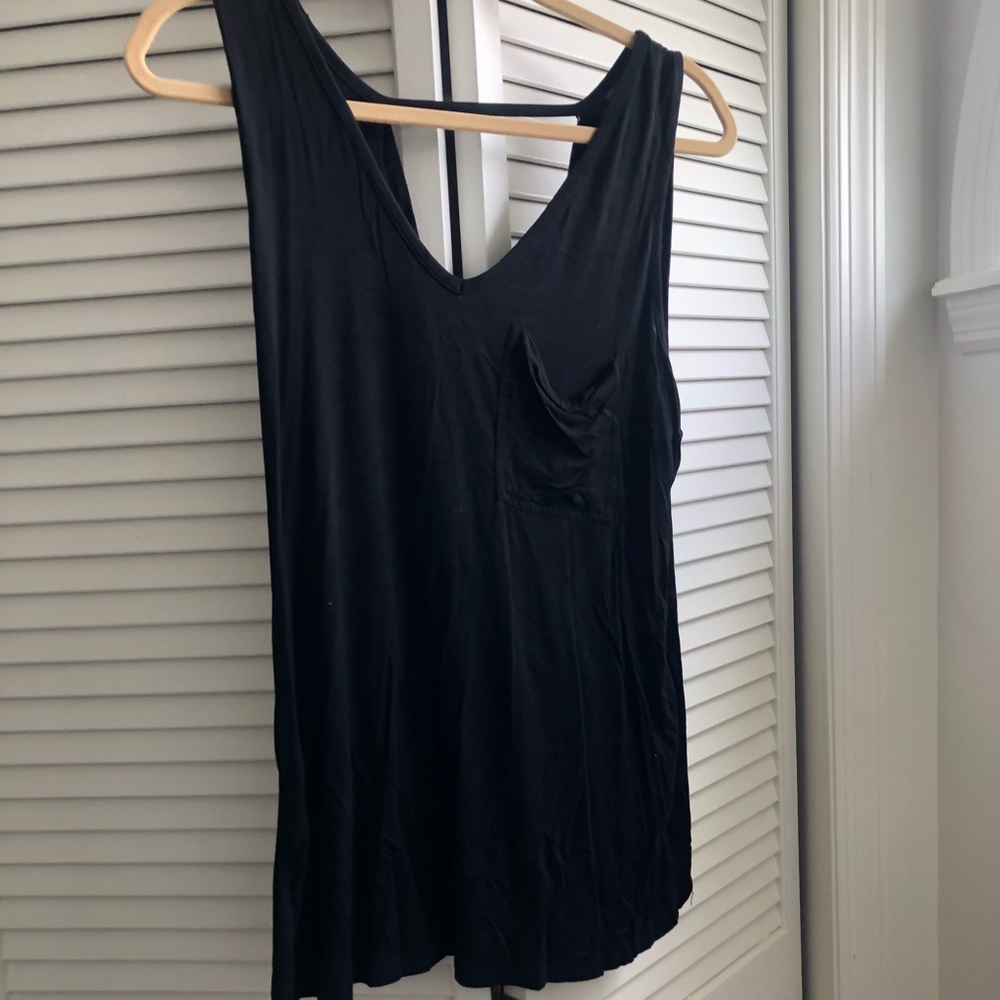 Black cross back stretchy top 🖤